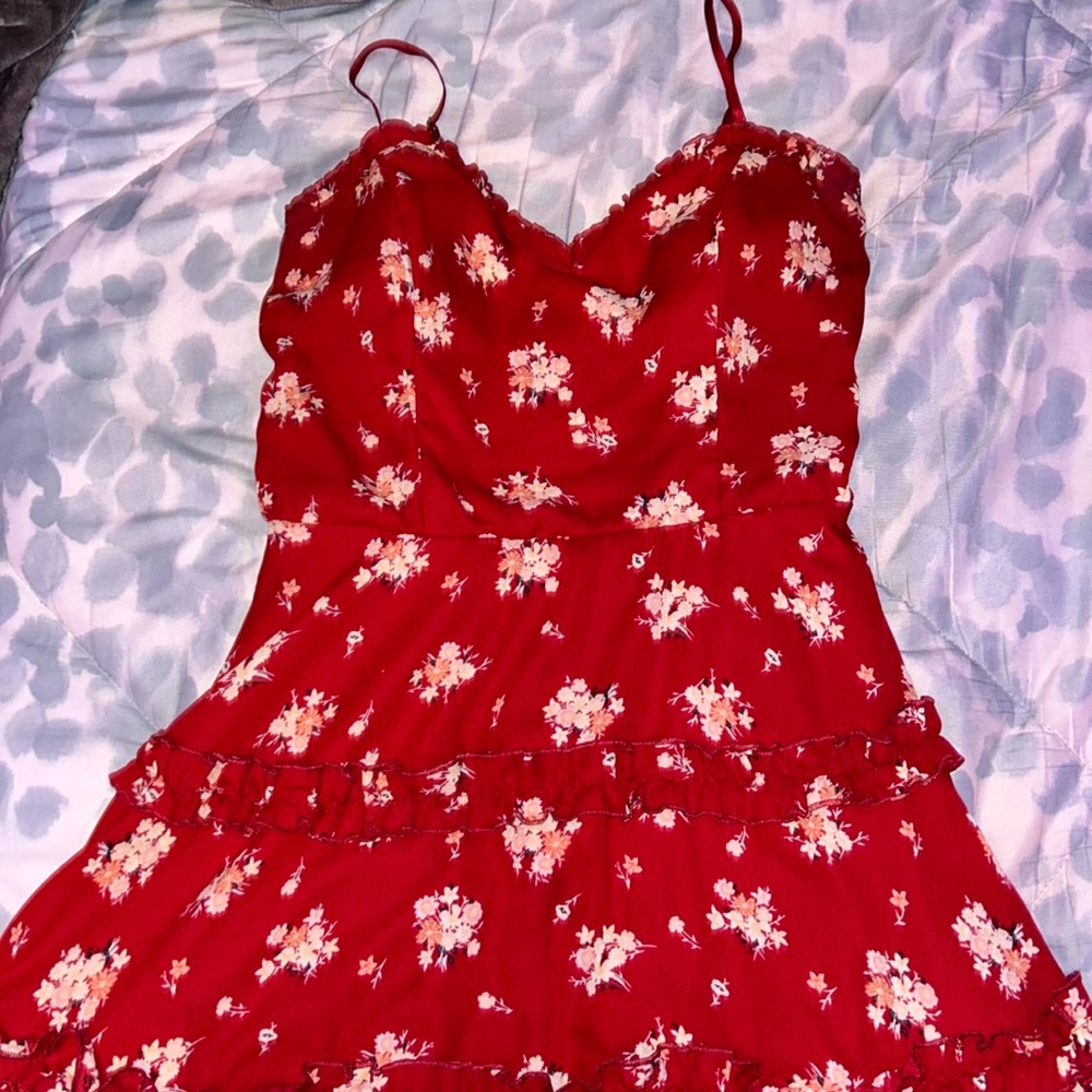 super cute boutique dress. with flower pattern.